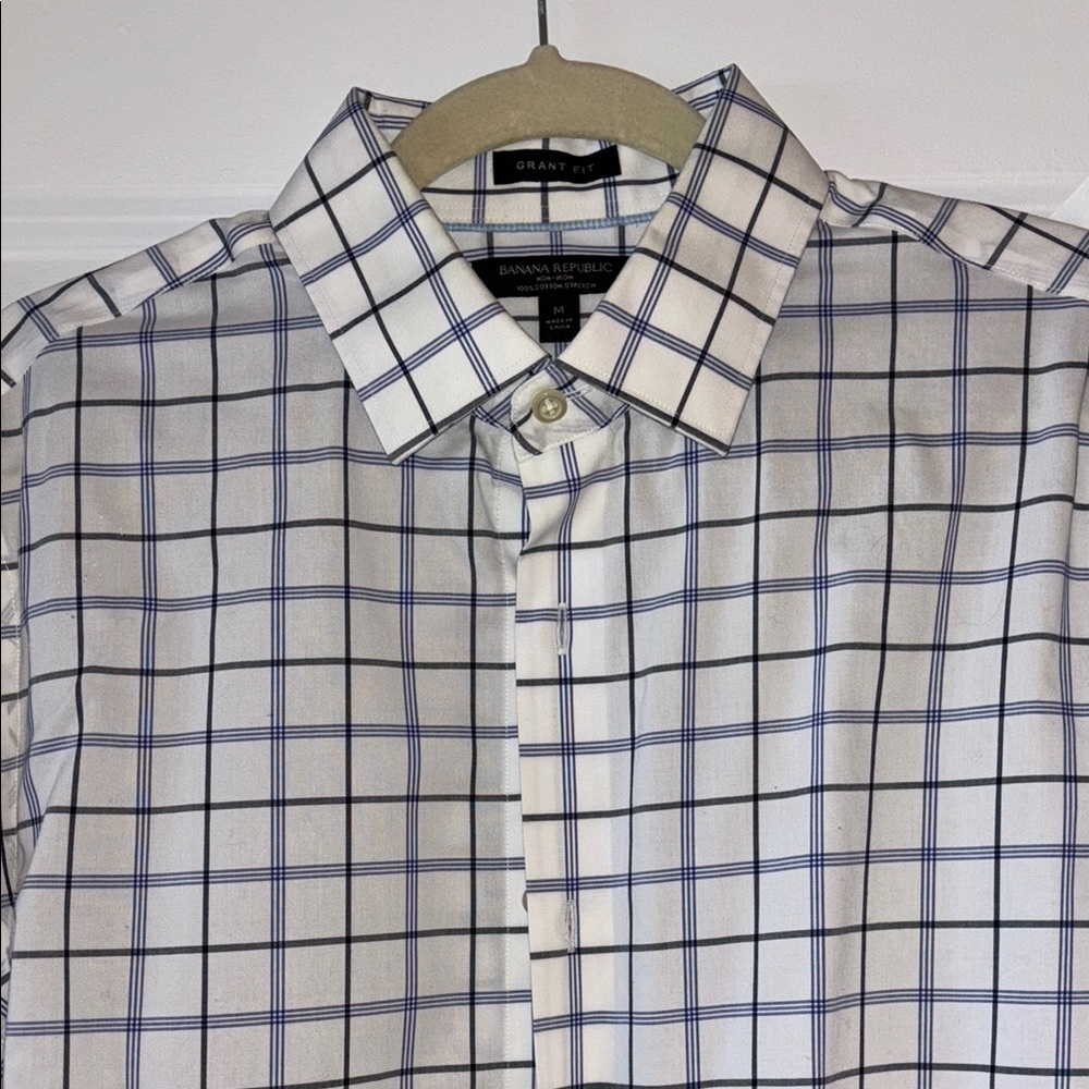 Banana Republic Blue and White Dress Shirt with Classic Check Pattern